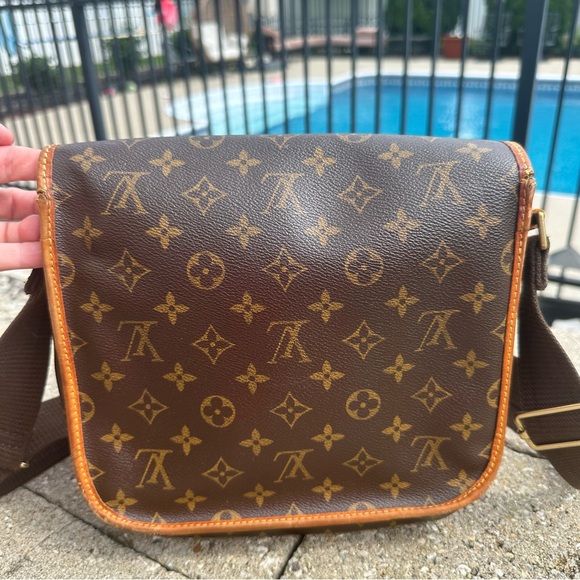 Louis Vuitton Monogram Bosphore Messenger PM - Picture 3 of 13